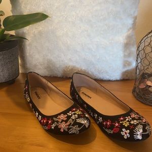 Floral flats